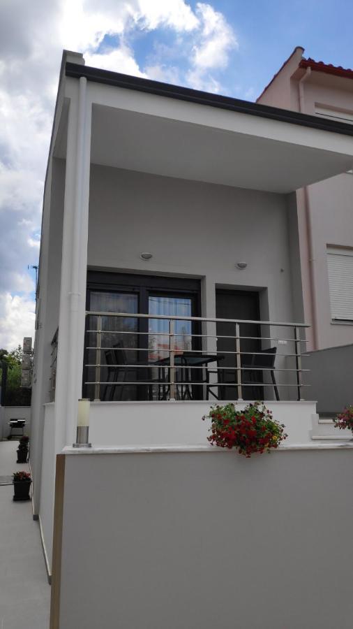 Villa Amber Blue Nikiti  Esterno foto